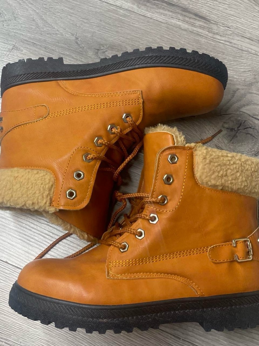 Timberland Chestnut Brown Lace-Up Sherpa Collar Boots